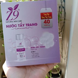 Nước tẩy trang tặng kèm bông tẩy trang Z9