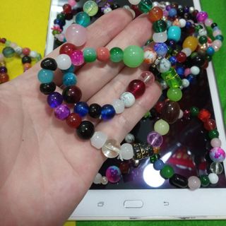 Vòng tay chuỗi đủ màu rất nhiều mẫu nha các bạn giảm giá