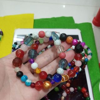 Vòng tay chuỗi đủ màu rất nhiều mẫu nha các bạn giảm giá