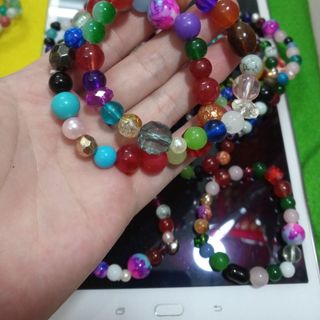 Vòng tay chuỗi đủ màu rất nhiều mẫu nha các bạn giảm giá