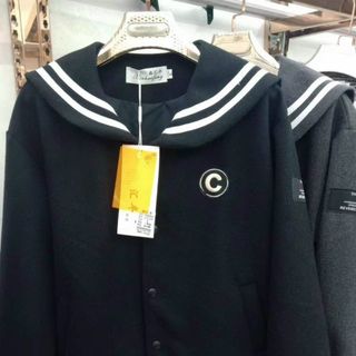 Áo bomber cách điệu