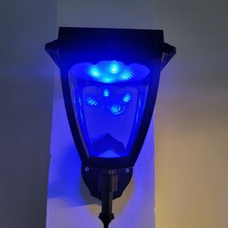 Đèn trang trí sân vườn khuôn viên năng lượng mặt trời - 7 màu ánh sáng