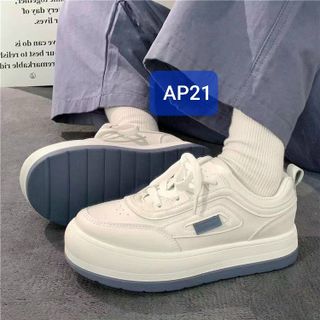 Giày thể thao trắng chất da mềm đế bằng cao viền xanh AP21