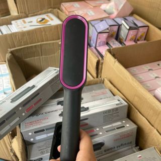 Lược Điện Chải Tóc, Lược Điện tạo Kiểu Tóc,Lượt Điện 3in1 Đa Năng Tạo Kiểu Tùy Sở Thích

Lược Điện Chải Tóc Tạo Kiểu Chuyên Nghiệp - Kiêm Máy Uốn Duỗi Ép Tóc Tạo Kiểu Nhanh Chóng