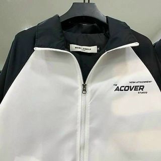 Áo khoác dù phối logo in acover đẹp xuất sắc