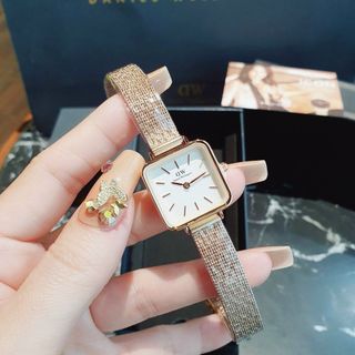 ĐỒNG HỒ D W LƯỚI VUÔNG NEW NỮ
