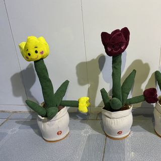 Đồ Chơi Xương rồng nhảy múa các phiên bản