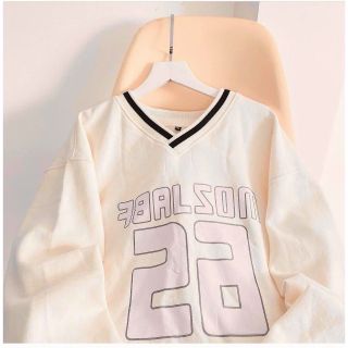 Áo sweater tay phồng logo in số 26 đẹp xuất sắc