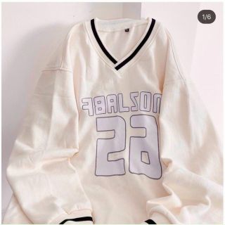 Áo sweater tay phồng logo in số 26 đẹp xuất sắc