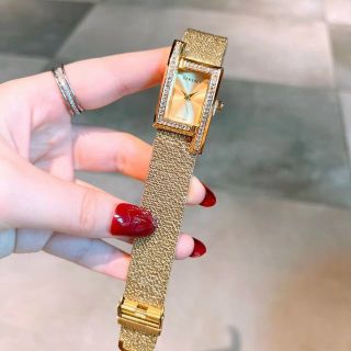 ĐỒNG HỒ VERRSACE LƯỚI NỮ NEW HOT