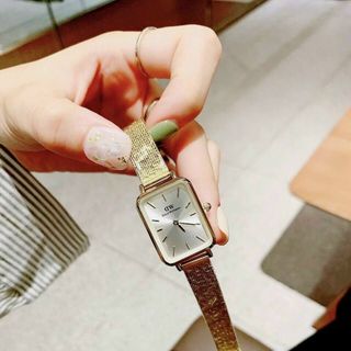 ĐỒNG HỒ D W LƯỚI CHỮ NHẬT NỮ