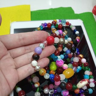 Chuỗi đeo tay đủ màu sắc thanh lý số lượng lớn