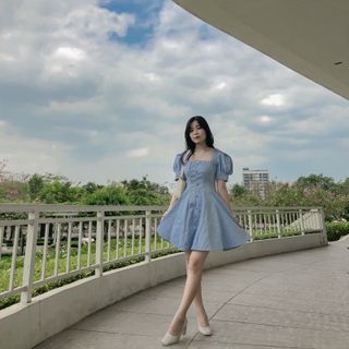 ĐẦM NỮ DÁNG XÒE TAY PHỒNG TIỂU THƯ ĐÍNH NÚT FREESHIP ĐẦM CÔNG CHÚA HỞ LƯNG CÓ MÚT NGỰC