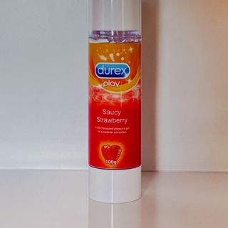 Gel bôi trơn hương dâu Durex Play Saucy Strawberry 100 ml, Chính hãng công nghệ Úc, bán sỉ gel bôi trơn giá sỉ