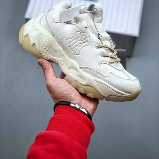Giày thể thao unisex