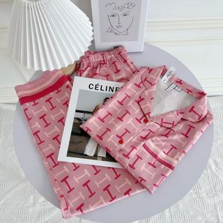 Pijama lụa Vic họa tiết chữ i