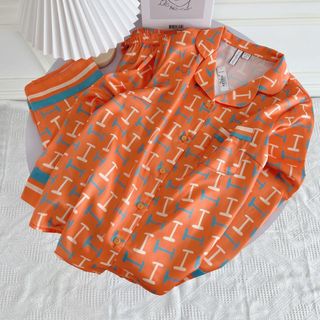 Pijama lụa Vic họa tiết chữ i