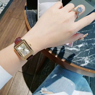 ĐỒNG HỒ GUEES CHIPU DÂY DA NỮ HOT