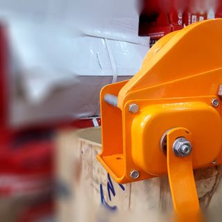 Tời quay tay vàng không cáp 2600LBS - 1179kg