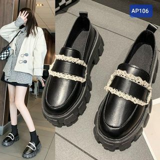 Giày lười nữ màu đen phối ren trắng AP106