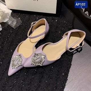 Giày nữ bít gót mũi nhọn đính đá siêu dễ thương AP102