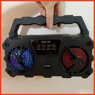 Loa Bluetooth Hát Karaoke SKD -106 Tặng Kèm Mic Nghe Nhạc Cực Đã Âm Bass Cực Mạnh Loa Bluetooth Mini Bảo Hành 1 Năm