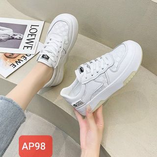 Giày thể thao nữ đế bằng màu trắng phối sọc caro AP98