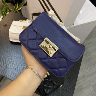 Túi xách CNK trần ô crossbody