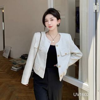 Áo khoác dạ đính khuy vàng sang chảnh