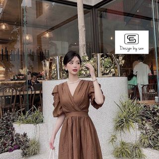 Đầm nữ dáng xòe cổ V tay bồng duyên dáng