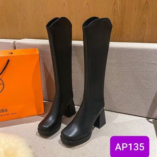 Giày boots cổ cao gót vuông vạt cổ V có khóa sau AP135