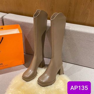 Giày boots cổ cao gót vuông vạt cổ V có khóa sau AP135