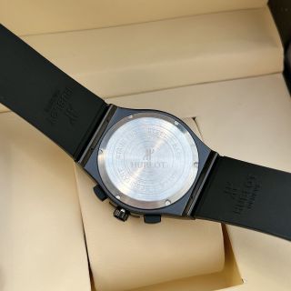 Đồng hồ nam 5 kim trung cấp