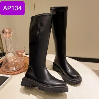 Giày boots cổ cao chất da mềm họa tiết hoa 4 cánh AP134