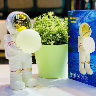 Loa Bluetooth Phi Hành Gia Kèm Đèn Led Siêu Đẹp Âm Hay - Bảo Hành Lỗi Đổi Mới