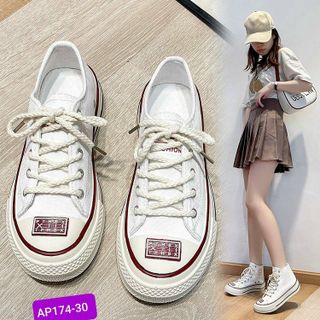 Giày thể thao chất vải màu trắng dáng basic AP174