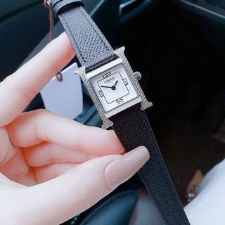 ĐỒNG HỒ HERRMES NỮ NIỀNG ĐÁ CAO CẤP