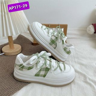 Giày thể thao nữ màu trắng phối sọc caro xinh xắn AP171