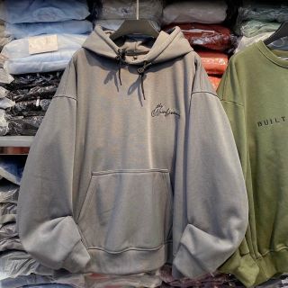 Áo hoodie tay dài form rộng hình thêu chữ Weird Journey