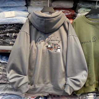 Áo hoodie tay dài form rộng hình thêu chữ Weird Journey
