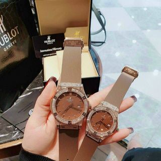ĐỒNG HỒ HUBLOT ĐÁ VUÔNG CẶP CAO CẤP