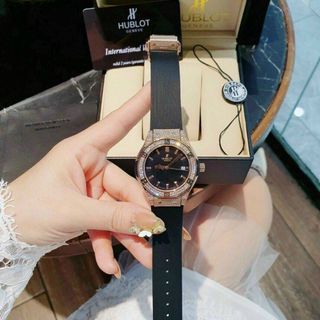 ĐỒNG HỒ HUBLOT ĐÁ VUÔNG CẶP CAO CẤP