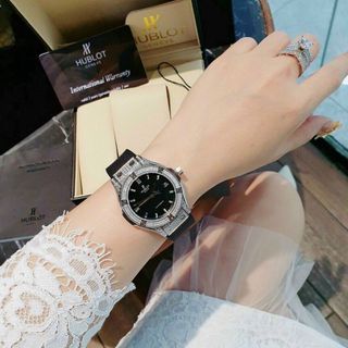 ĐỒNG HỒ HUBLOT ĐÁ VUÔNG CẶP CAO CẤP