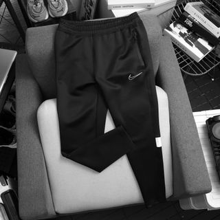 Quần dài jogger thời trang nam, quần dài thể thao nam, chất thun poly 2da chính phẩm đồng chất vải, khoá kéo zip, logo thêu size từ 55kg - 85kg