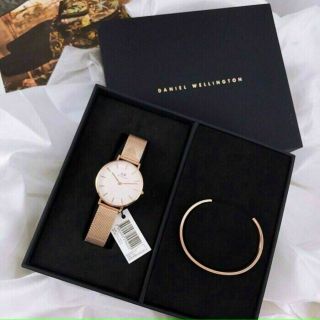 SET ĐỒNG HỒ D W KÈM CUFF CAO CẤP