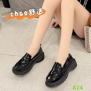 Giày lười nữ đen da bóng mềm A24
