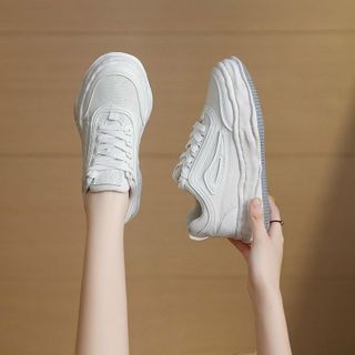 Giày thể thao nữ trắng da mềm êm chân AP31
