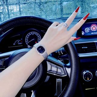 Đồng hồ nữ cao cấp PPATEK PHILIPPE SATINE MẶT KHẢM TRAI về lại
