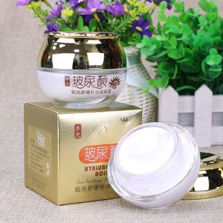 Bộ 3 kem Dưỡng Đặc Trị Chuyên Sâu HYALURONIC ACID , làm sáng , Căng bóng da,trị nám ,tàn nhang Chống nắng , giúp da đều màu ,se khít lỗ chân lông ( 1hop 60g )