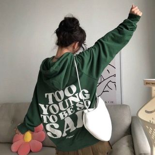 Áo hoodie logo in nổi too young to be so sad form dưới 70kg đẹp